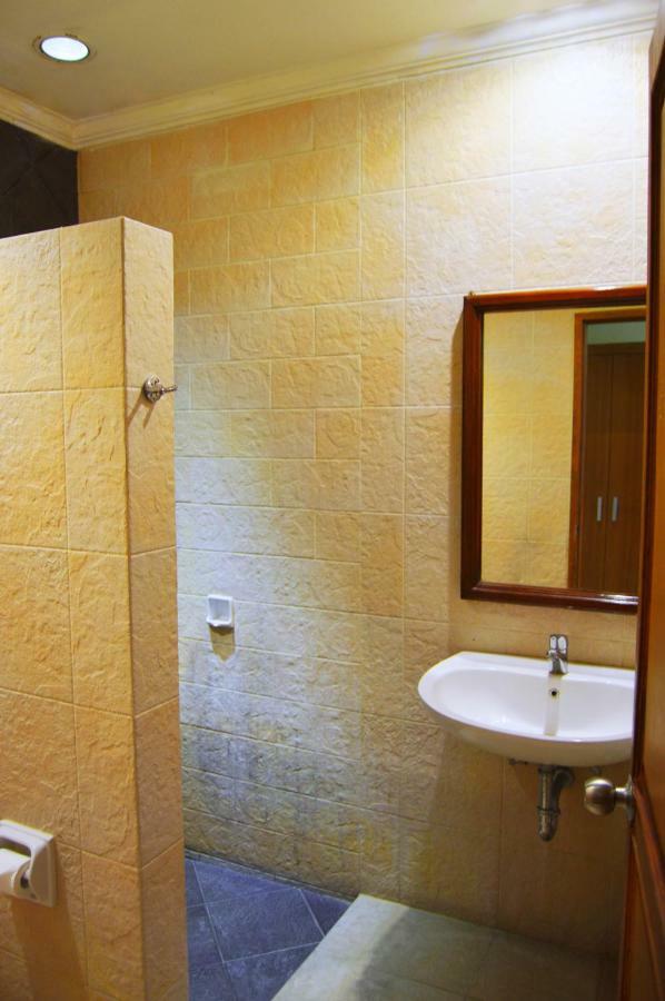 Sanghyang Indah Spa Resort Аньер Экстерьер фото