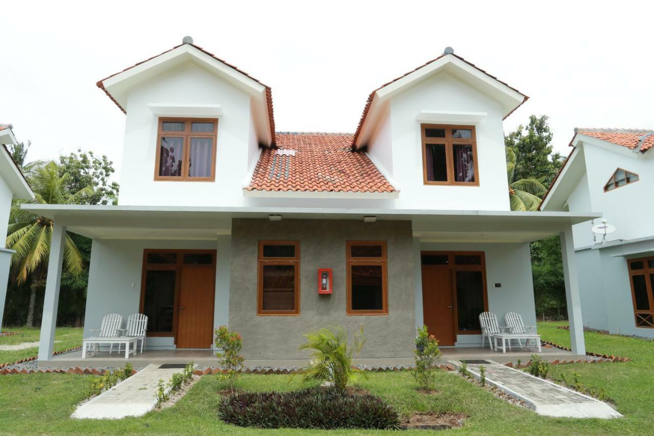 Sanghyang Indah Spa Resort Аньер Экстерьер фото